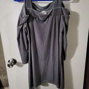 Kate & Mallory Gray Velour Cold Shoulder Tunic Top SZ L